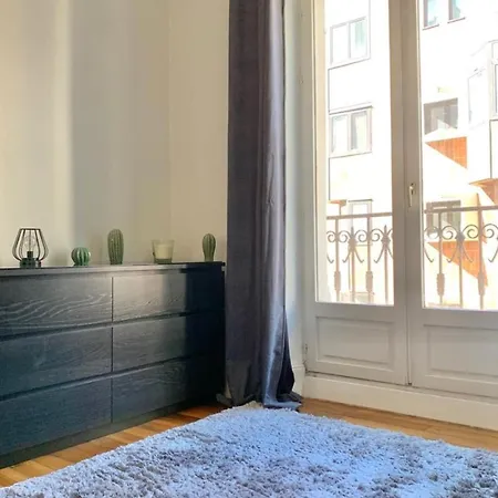 아파트 Nice Spacious Flat - Nice Amenities -hyper Centre #bk 그르노블